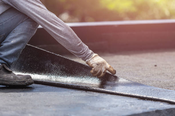 Professional Vapor Barrier Installation technician working in Newberry, MI